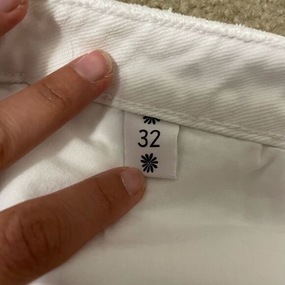 NWOT Show Me Your Mumu High Waisted White Shorts Size 32 - Picture 11 of 12